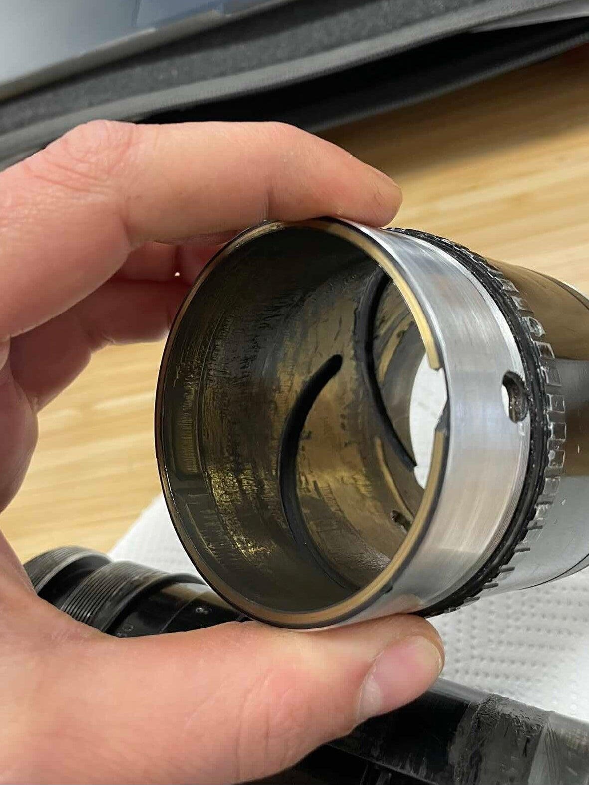 Elicoidi obiettivo Angénieux prima della pulizia meccanica