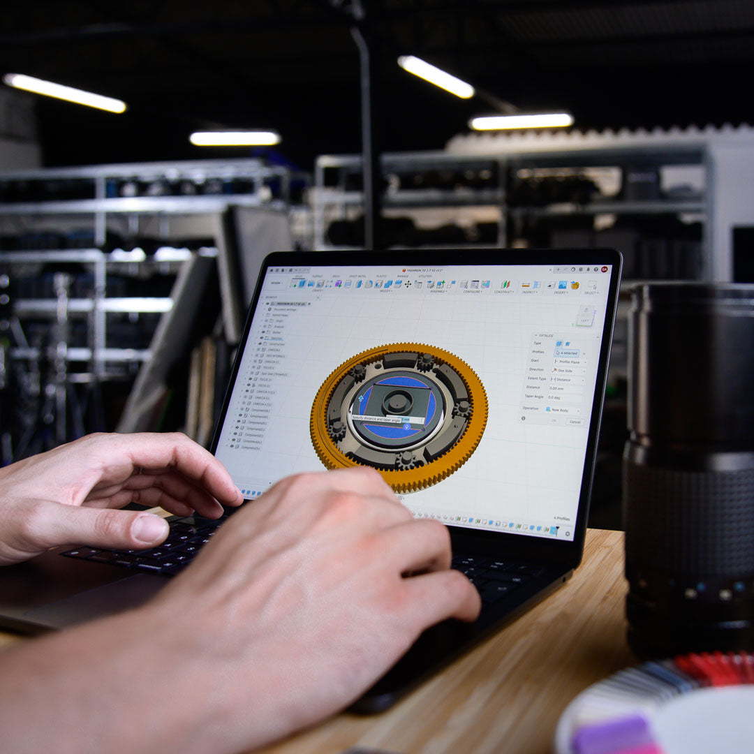 Prototipo stampato in 3D di un componente per ottiche cine
